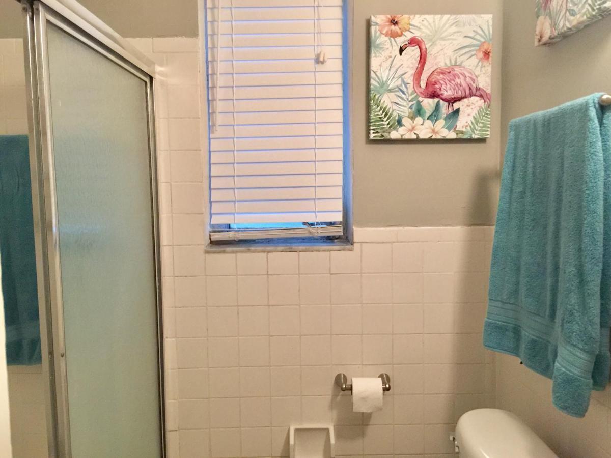 Apartamento Comfy 1br W/free Parking & Wifi *